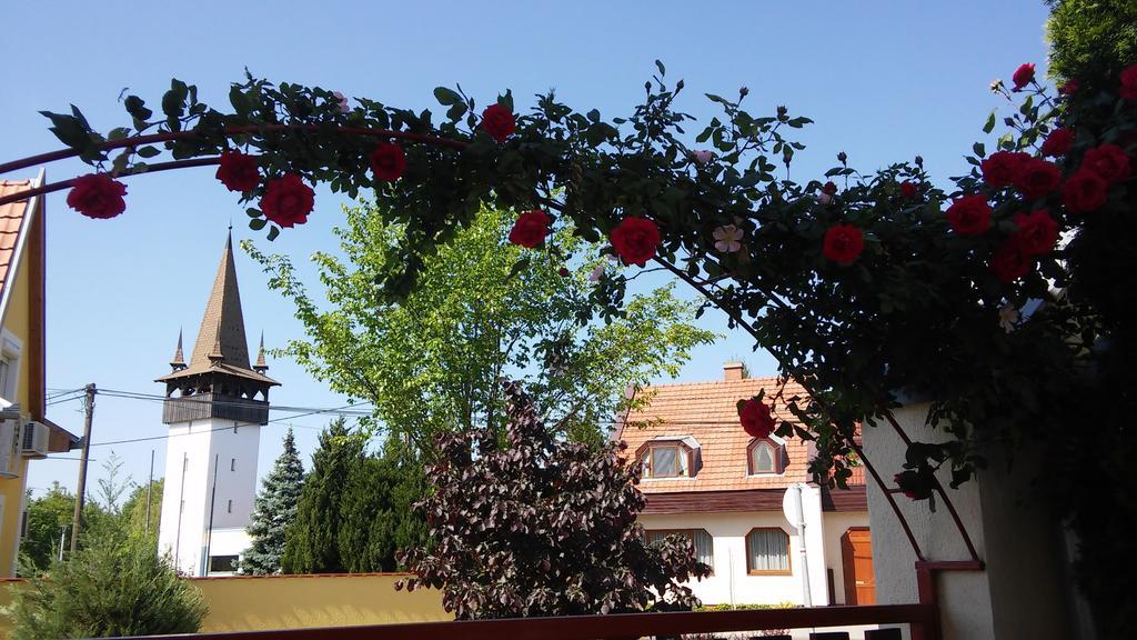 Hellasz Apartman Gyula Camera foto