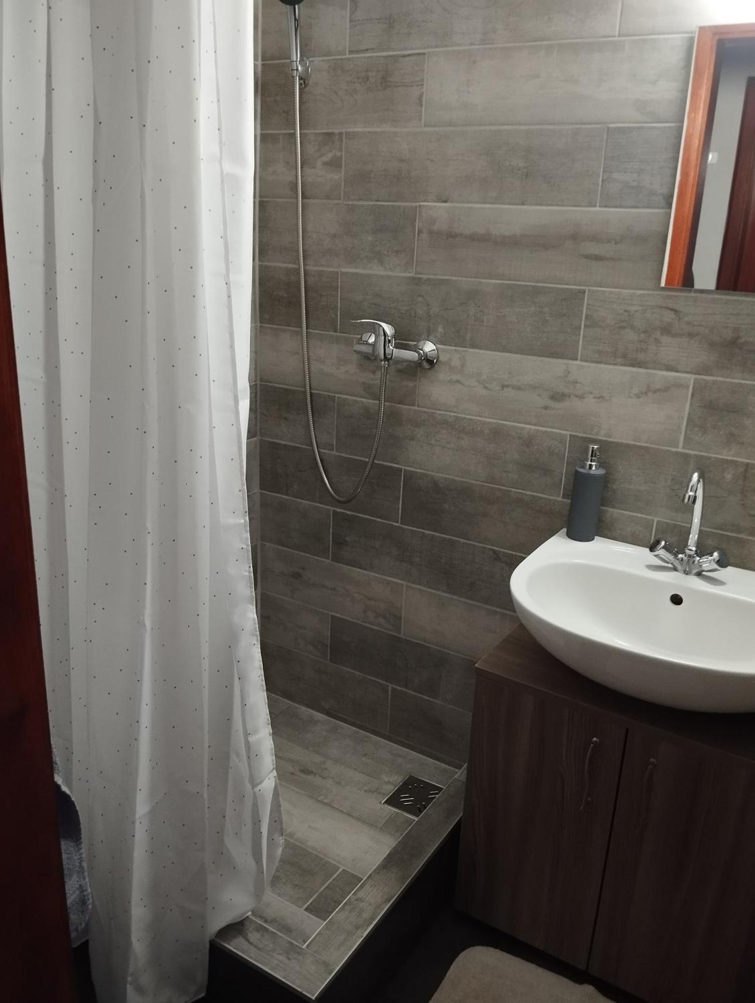 Hellasz Apartman Gyula Esterno foto