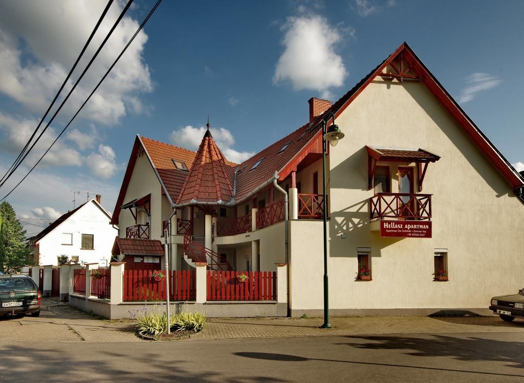 Hellasz Apartman Gyula Esterno foto
